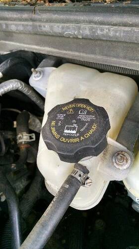 671.gm7o07 Aura 2007 Coolant Reservoir 372685