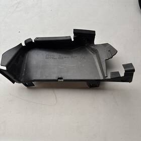 4m0-121-284-ef Audi 2025 Q7 Right Side Shutter Duct 4m0-121-284-ef Audi 2025 Q7 Right Side Shutter Duct
