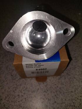 84992 Carquest Gmc And Chevys - Engine Coolant Water Outlet With Gasket Free Shipping