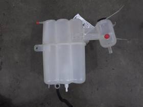 671.gm8326 Chevrolet 2026 Silverado 2500 2500hd Coolant Reservoir