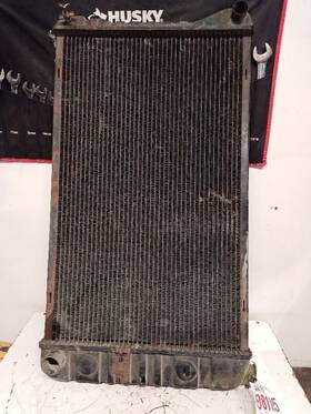 675-01898a Chevrolet Radiator From 1984 Truck 10 6385750