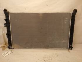 675.gm8324 Chevrolet Radiator For 2024 Silverado 2500 2924374
