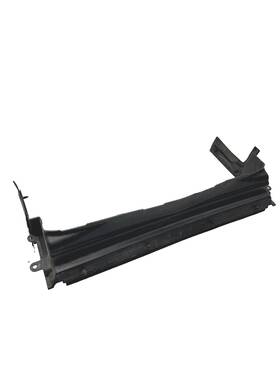 95199555 Chevrolet Oem Sonic 1.4l Radiator Lower Air Baffle 2012 - 2016