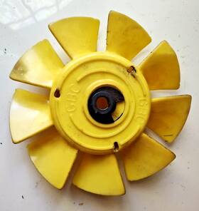 4185706 Fiat 1967-73 850 Spider Coupe Sedan Cooling Fan