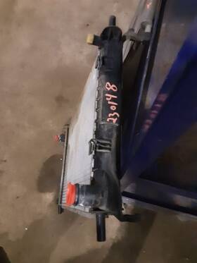 675-02727 Ford Radiator Fits 03-07 Focus 1443526