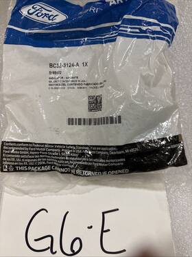 Bc3z-8124-a Ford Genuine Radiator Lower Insulator