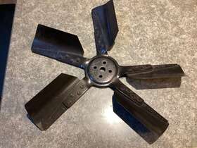 D7ua-8600 Ford Cf-d7ua Vintage Radiator Fan P13913 Cf Aja 5 Blade Flex 18 Inch - Repainted
