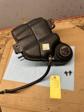 Dd-603217 Ford 2003-2007 6.0l Powerstroke Diesel Coolant Overflow Degas Bottle Reservior