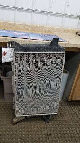 675-01887e Ford Truck Radiator 8-351w 2 Row Fits 85-91 Bronco