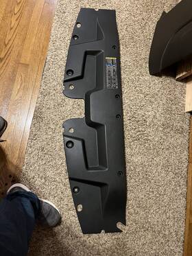15900958 Gmc 2007-2013 Sierra 1500 Upper Radiator Air Baffle Trim Panel Oem