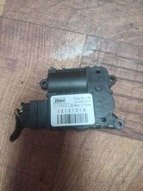 T1028402t Gmc 2016 Yukon Xl Denali Ac Heater Blend Door Servo Actuator X1ld05