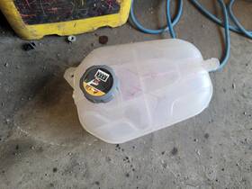 671.hy1s24 Hyundai Sonata 2024 Coolant Reservoir 2000973