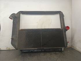 675.ihhb01 International 2001 T4444e Radiator 12645727 675.ihhb01 International 2001 T4444e Radiator 12645727