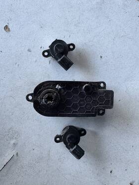 P186969200 Kia 2023 - 2025 Sportage Radiator Air Shutter Lower Motor Actuator Oem