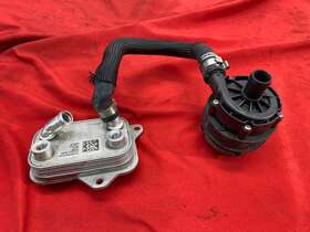 670031618 Maserati 14-21 Quattro Ghibli Levante Power Steering Oil Cooler Water Pump Oem