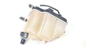 671.ma1w17 Maserati 2017 2018 2019 2020 2021 2022 Levante Oem Radiator Coolant Reservoir
