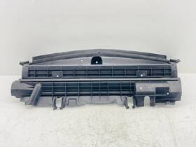 2045053430 Mercedes-benz 2045050430 07-14 C250 W204 Engine Radiator Lower Baffle Air Duct Oem