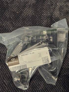 A0995011800 Mercedes-benz New S W223 Left Driver Side Radiator Holder Oem