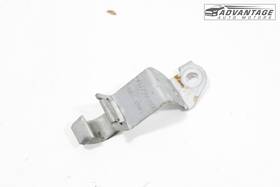 A1775043800 Mercedes-benz 2019-2022 A220 V177 2.0l L4 Coolant Line Pipe Fastener Bracket Oem