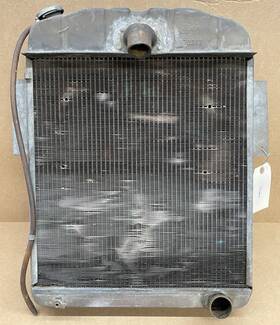 770347 Mopar 1938 Plymouth P5 P6 Road King Deluxe Radiator Core For Parts