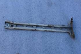 109-50401 Nissan 1990 300zx Center Radiator Support Bracket Bar Non-turbo