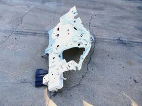 109.da1u12 Nissan 2012 370z Oem F/l Driver Side Frame Rail Cut White Qab