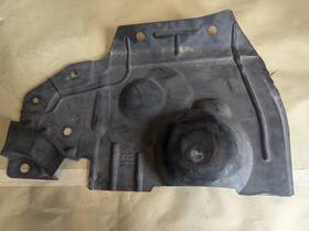 64838-5ha0a Nissan 2017-18 Rogue Sport Side Cover