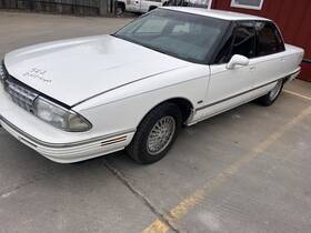 675-02249a Oldsmobile Radiator With Coolant Level Indicator Fits 91-94 Ninety Eight 563245