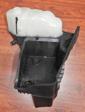 603-639 Pnkmonkey Front Engine Coolant Reservoir