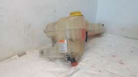 671.flhc18 Semi Trucks 2018 Freightliner Cascadia Radiator Coolant Reservoir