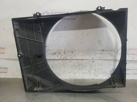 673.to1303 Toyota 03 2003 Landcruiser 4.7l Radiator Shroud