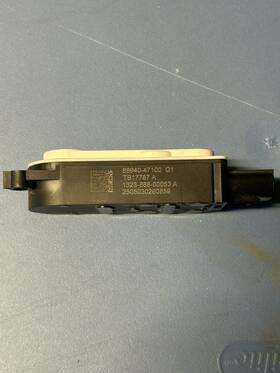 88940-47100 Toyota 8894047100 2024 Prius Radiator Air Duct Grille Grill Actuator G1 Oem