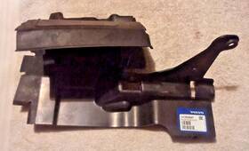 31353047 Volvo Genuine Radiator Support Side Panel Right S60 V60 2011-2018