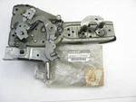 New Oem 894011JA0D 3RD Row Rear Right Seat Hinge For 2011-2015 Nissan Quest. Fixed Price $29.99.
